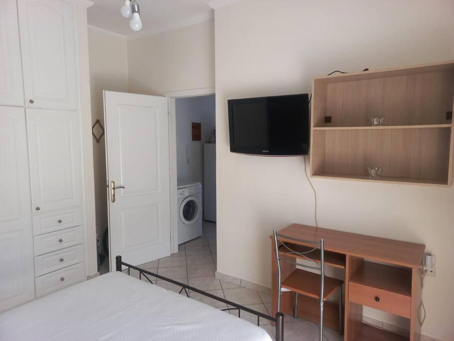 Stefkas Apartment1 Patras Extérieur photo